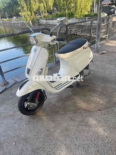 Piaggio Vespa Sprint Trắng
