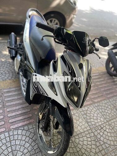 Yamaha Novo LX Tự động Trắng đen