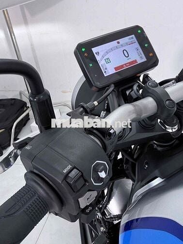 Honda CB500 Super four E-clutch v2