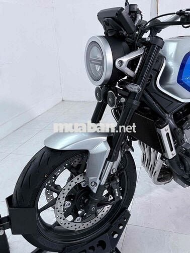 Honda CB500 Super four E-clutch v2