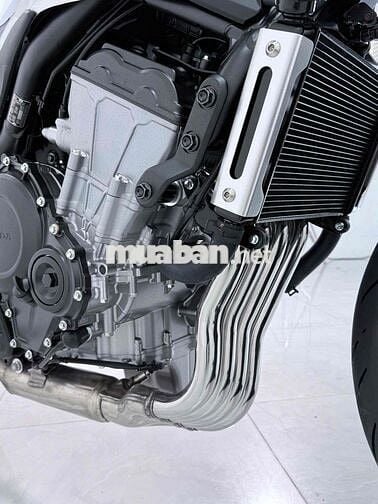 Honda CB500 Super four E-clutch v2