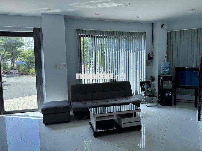 Cho thuê nhà nguyên căn Đường nhựa Phạm Hữu lầu quận 7