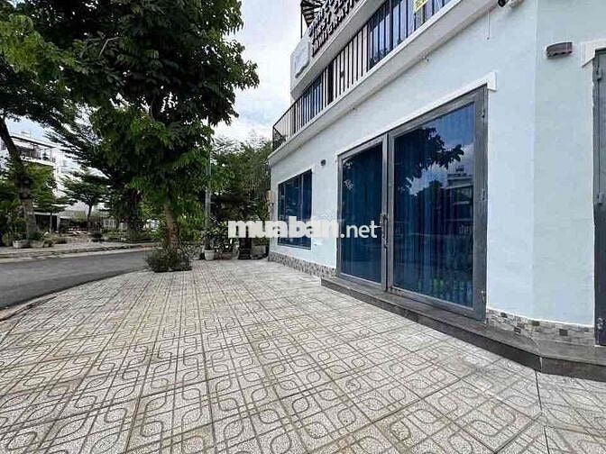 Cho thuê nhà nguyên căn Đường nhựa Phạm Hữu lầu quận 7