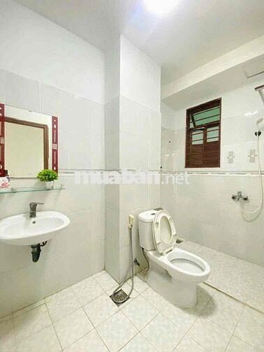 PHÒNG TRỌ BAN CÔNG GIÁ TỐT, ĐƯỜNG HUỲNH TẤN PHÁT, Q7