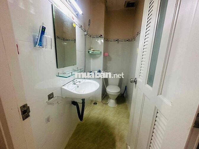 Phòng Trống Sẵn Giá 2-3Tr Lê Bình Gần Bờ Kè Không Nội Thất Ở Được Ngay