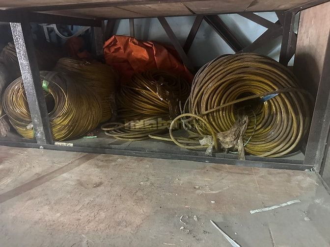 Thanh lý dây cáp bọc nhựa vàng giá rẻ