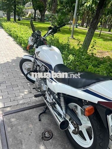 Honda CB 250cc Trắng 250cc