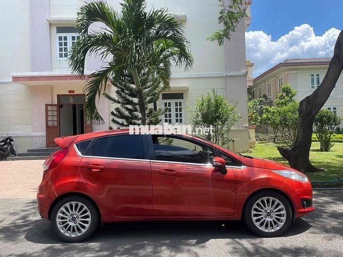 Ford Fiesta 2014 Tự động màu Cam