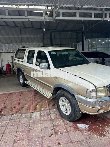 Ford Ranger Diesel 98.676 km Vàng kem