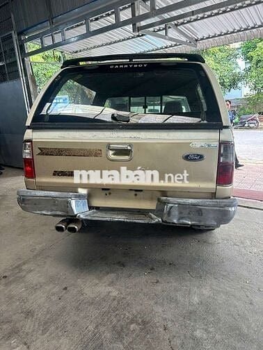 Ford Ranger Diesel 98.676 km Vàng kem