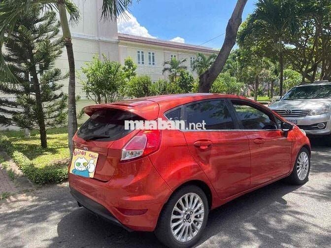 Ford Fiesta 2014 Tự động màu Cam
