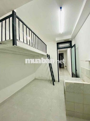 🔥Phòng Gác Giá Sinh Viên ở dc 2-3 bạn thoải mái Giáp Q10
