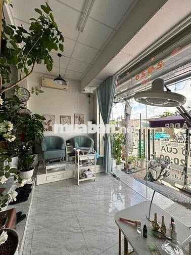 🌸 NGÂN LÊ BEAUTY SPA TUYỂN DỤNG THỢ NAIL & GỘI ĐẦU