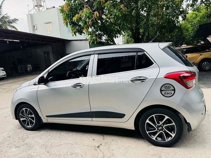 Hyundai Grand i10 2018 Bạc 60000 km