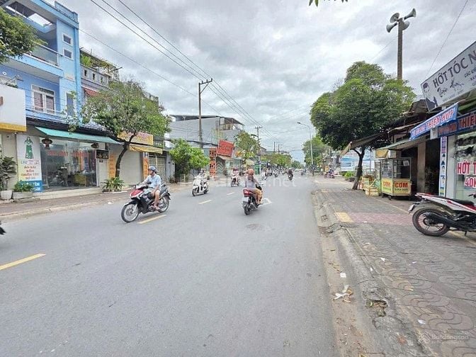 Mặt tiền kinh doanh đường 20m Lý Thường Kiệt gần Vincom Dĩ An . SHR