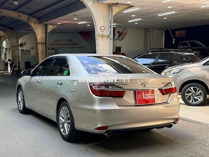 Toyota Camry 2.5Q 2019 20.000Km - Giá còn bớt