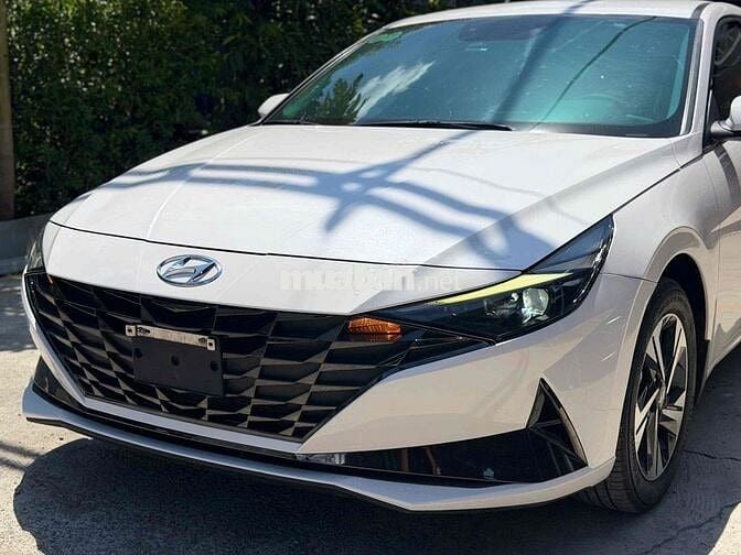 Hyundai Elantra 1.6 Đặc Biệt 2022 Trắng HỖ TRỢ VAY