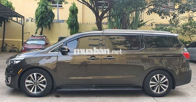 Kia Grand Sedona Nâu ánh kim 90000 km