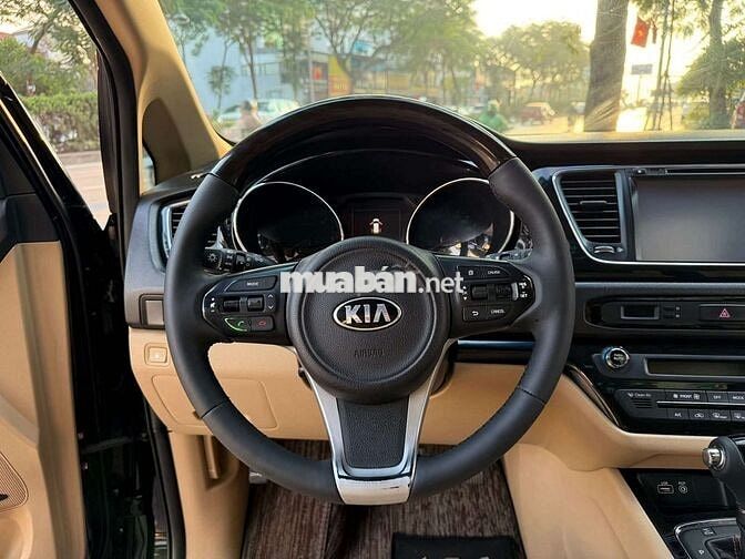 Kia Grand Sedona Nâu ánh kim 90000 km