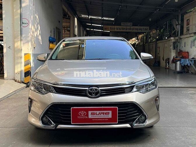 Toyota Camry 2.5Q 2019 20.000Km - Giá còn bớt
