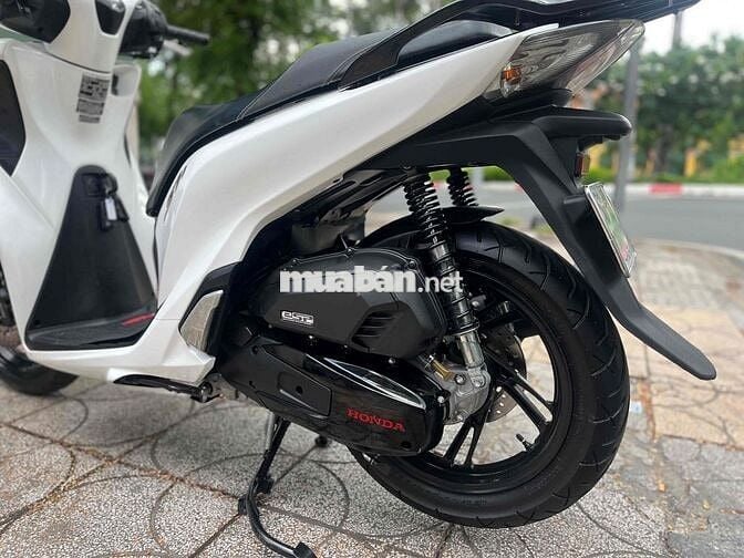 Honda SH 150 Trắng 32.488 km BSTP 2018