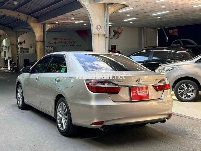 Toyota Camry 2.5Q 2019 20.000Km - Giá còn bớt
