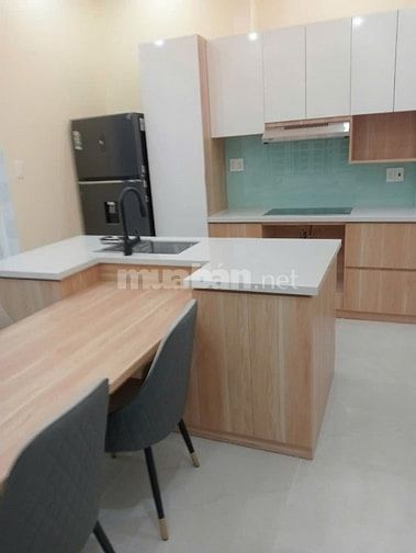 Nhà  đẹp mo Q7 tiện ích đa năng thuận lơi giao thông