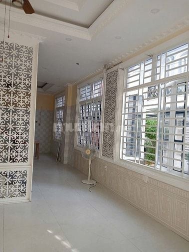 Nhà  đẹp mo Q7 tiện ích đa năng thuận lơi giao thông