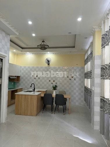 Nhà  đẹp mo Q7 tiện ích đa năng thuận lơi giao thông