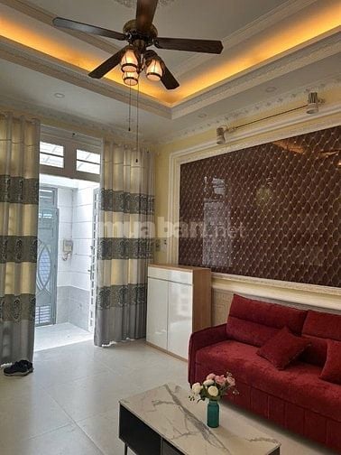 Nhà  đẹp mo Q7 tiện ích đa năng thuận lơi giao thông