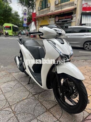 Honda SH 150 Trắng 32.488 km BSTP 2018