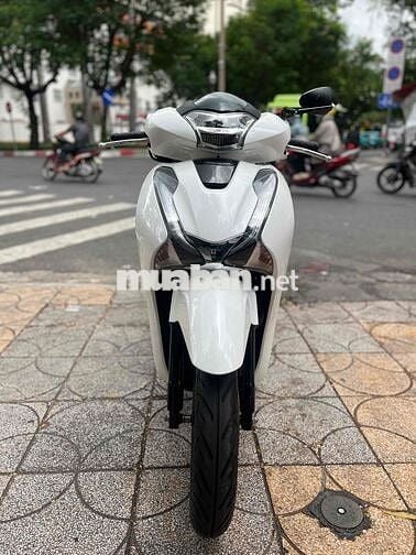Honda SH 150 Trắng 32.488 km BSTP 2018
