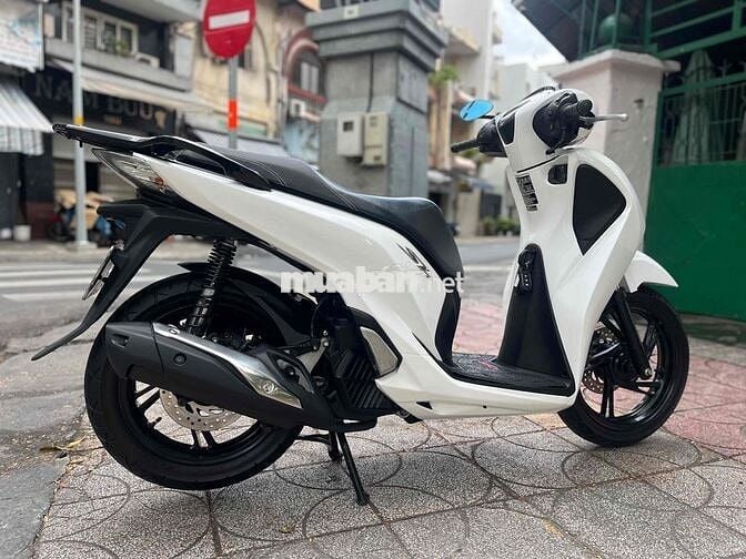 Honda SH 150 Trắng 32.488 km BSTP 2018