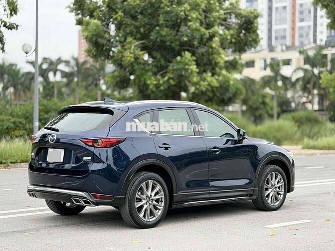 Mazda CX-5 Premium 2.0 AT 2023 Xanh 4 vạn km