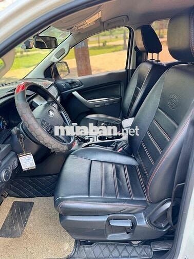 Ford Ranger XLS AT 4x2 2020 Trắng Tự động
