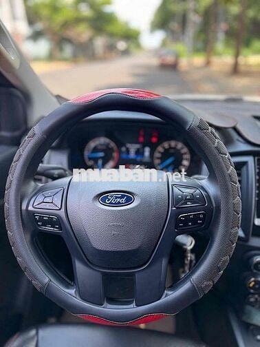Ford Ranger XLS AT 4x2 2020 Trắng Tự động