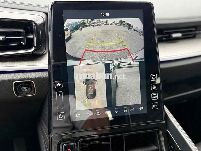 Hyundai Custin Cao Cấp 2.0T 2023 Đen 5 vạn km