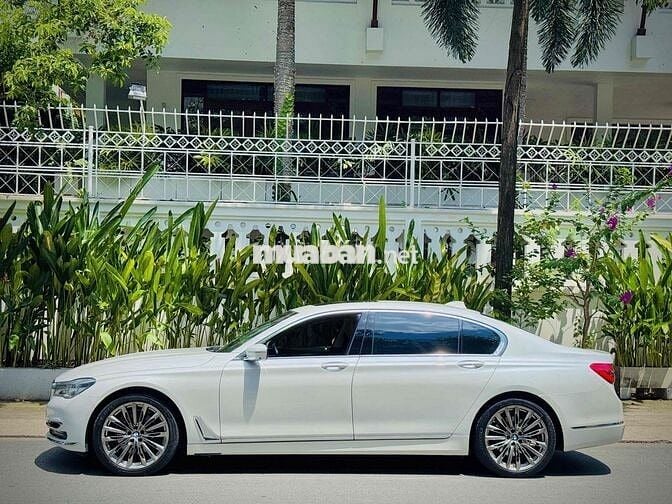 BMW 740i Pure Excellence 2016 Trắng 76.000km