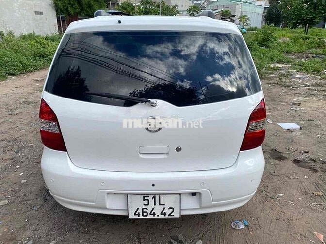 Nissan Livina 2011 Trắng tu động