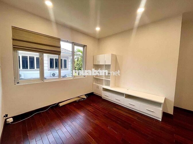BIỆT THƯ SIÊU ĐẸP FULL NỘI THẤT CAO CẤP KẾ VẠN PHÚC 3PN 3WC Ở + VP