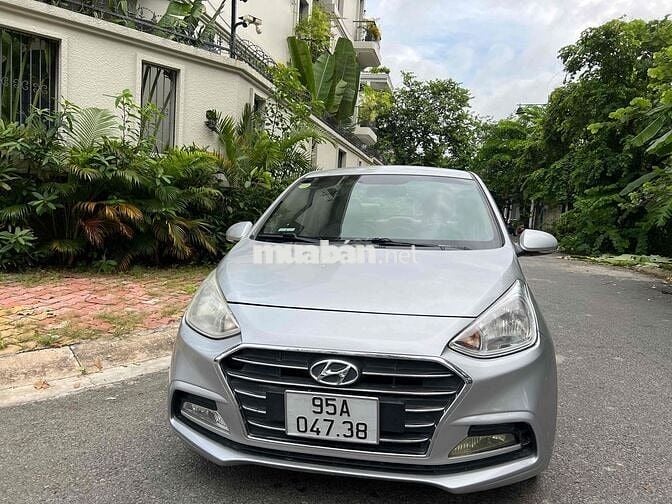 Hyundai Grand i10 bản đủ Số sàn Bạc 5 chỗ