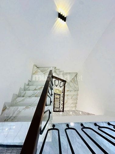 Nhà mới xây 4 tầng, hẻm thông, k lộ giới, Âu Dương Lân P3 Q8