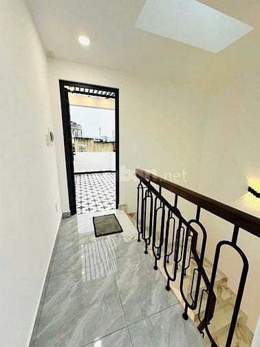 Nhà mới xây 4 tầng, hẻm thông, k lộ giới, Âu Dương Lân P3 Q8