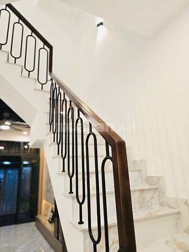Nhà mới xây 4 tầng, hẻm thông, k lộ giới, Âu Dương Lân P3 Q8