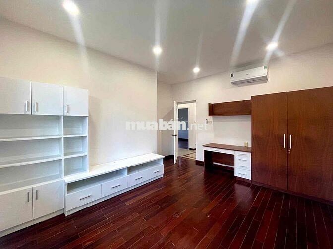 BIỆT THƯ SIÊU ĐẸP FULL NỘI THẤT CAO CẤP KẾ VẠN PHÚC 3PN 3WC Ở + VP