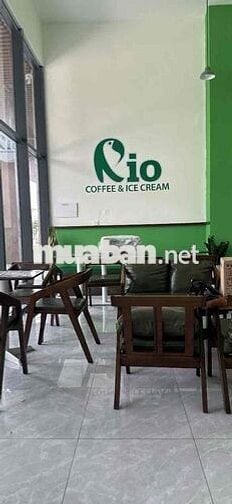 Cần tuyển nhân viên phục vụ quán cafe