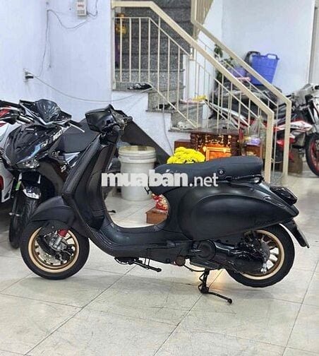 Piaggio Vespa Sprint 2016 Đen Sport.Xe khỏi bàn.