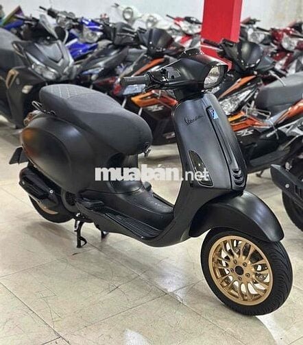Piaggio Vespa Sprint 2016 Đen Sport.Xe khỏi bàn.