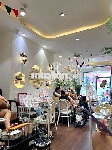 MẶT TIỀN CÁCH MẠNG THÁNG TÁM , QUẬN 3 - NGANG 5M - 5 TẦNG - 45 TRIỆU