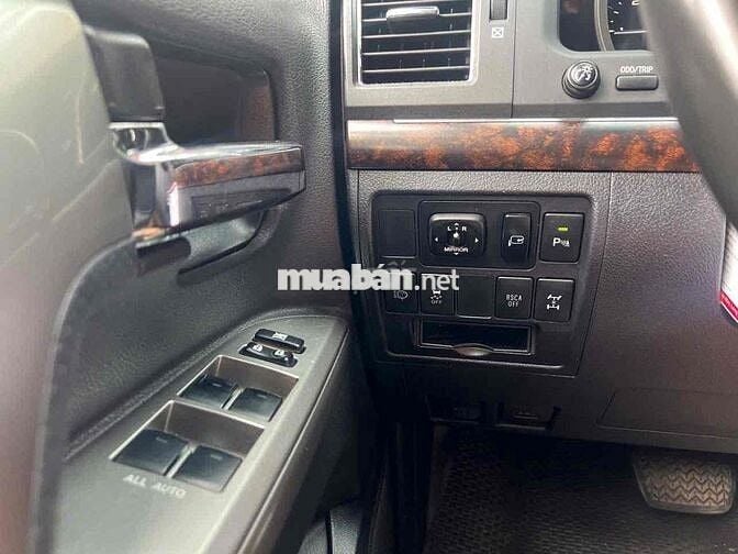 Toyota Land Cruiser VX V8 2014 Đen 7 chỗ nhập Nhât